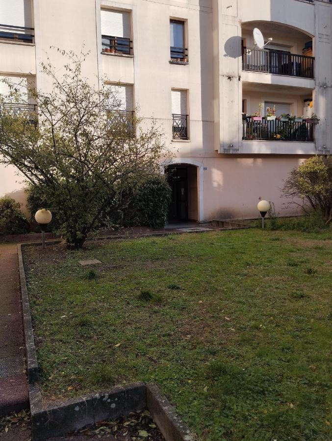 Le Beau Refuge Parisien De Cergy - Parisian Modern Flat At Cergy Acomodação com café da manhã Exterior foto